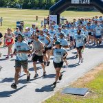 Coureurs à la ligne de départ du Défi TLAPB 2025